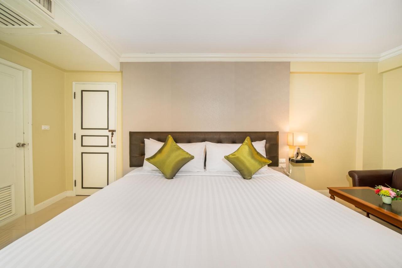 Niran Grand Hotel Bangkok Exterior photo