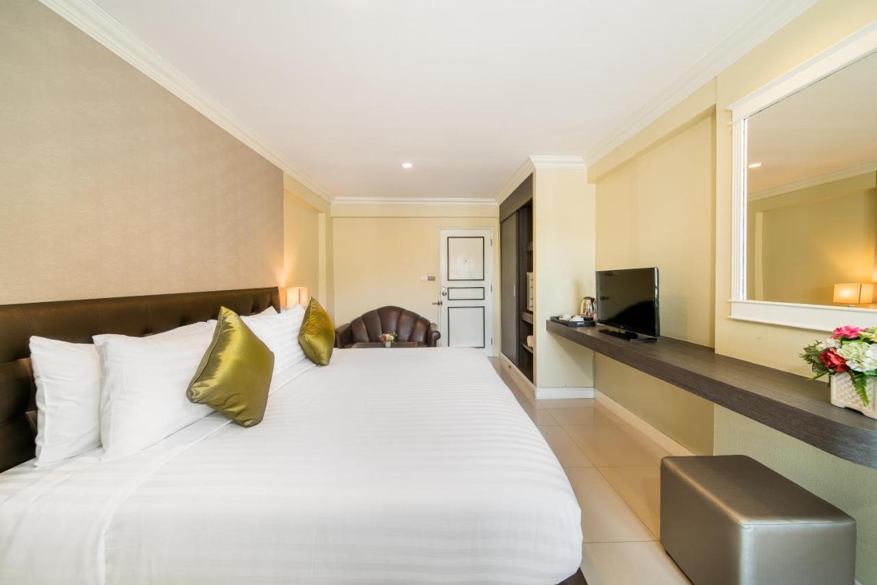 Niran Grand Hotel Bangkok Exterior photo