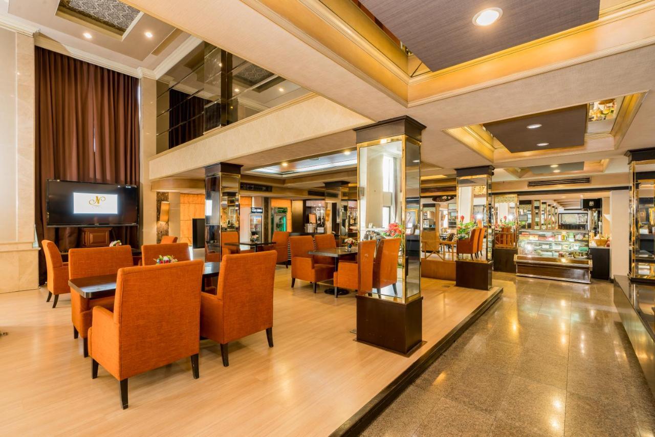 Niran Grand Hotel Bangkok Exterior photo